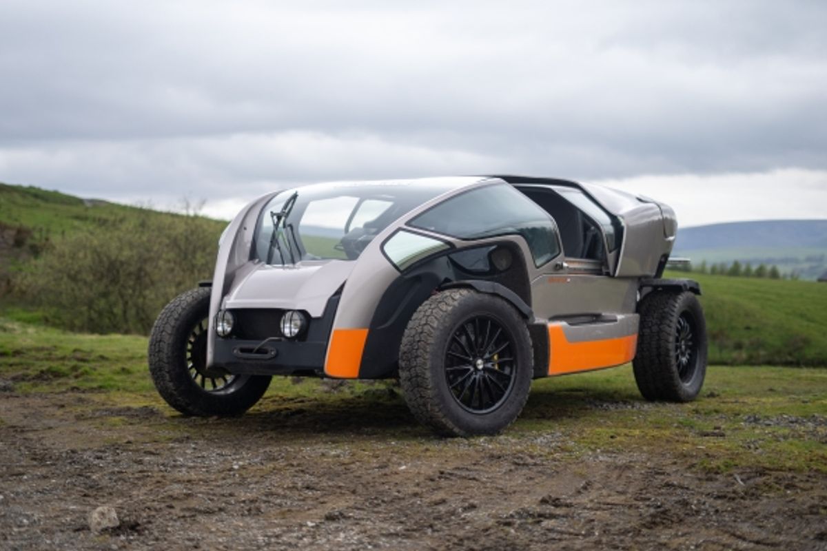 TVR Scamander prototype to front Wildcards class @ London Concours