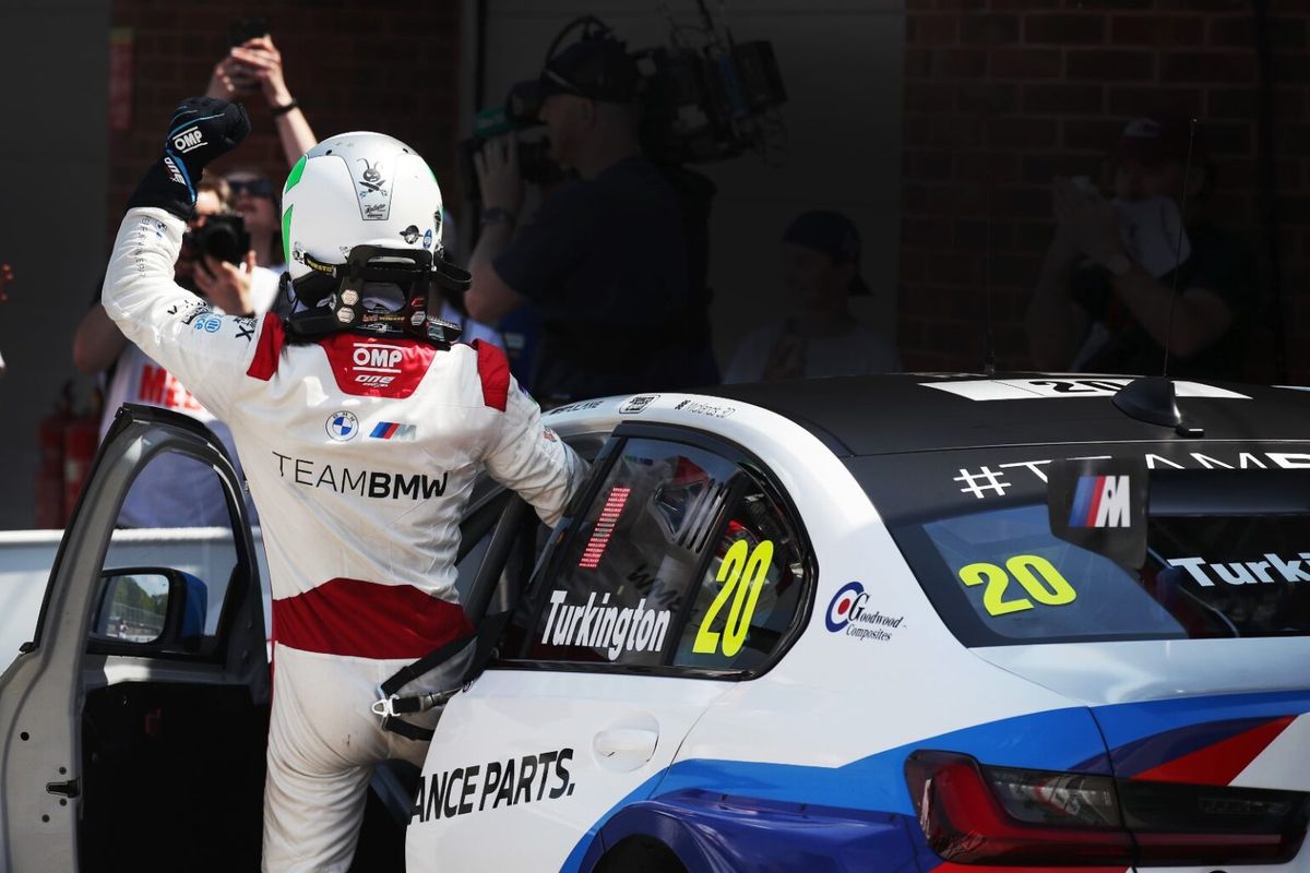 Turkington wins 2 from 2 in Brands Hatch BTCC