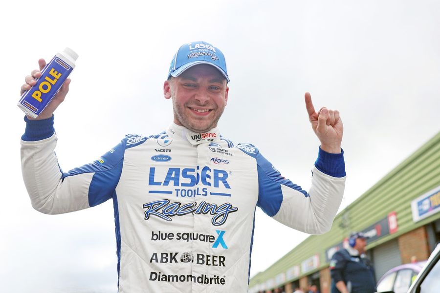 Jake Hill storms to pole for Snetterton BTCC opening race