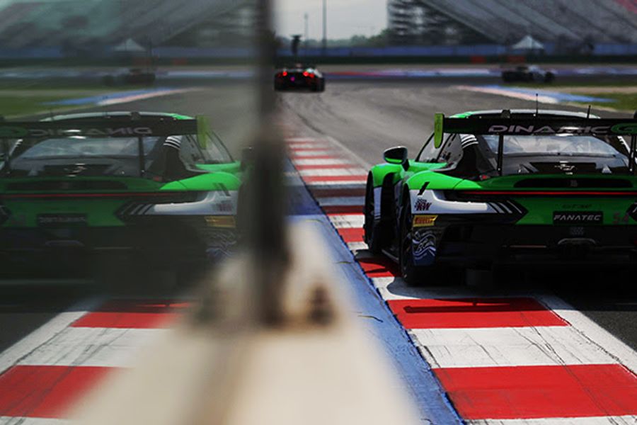 Porsche narrowly overhauls Mercedes-AMG in Fanatec GT World Challenge