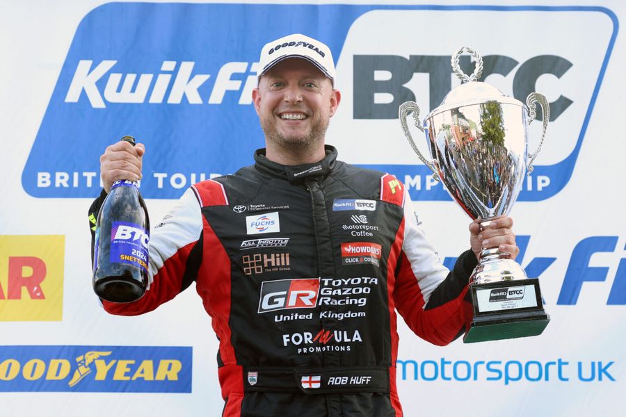 Rob Huff heads Toyota 1-2-3 in Snetterton BTCC opener
