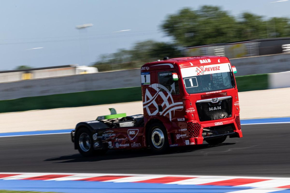 Kiss dominates ETRC Misano season opener
