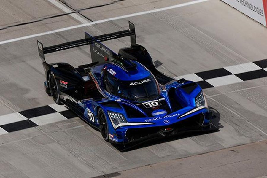 Taylor, Albuquerque win Chevrolet Detroit Sports Car Classic