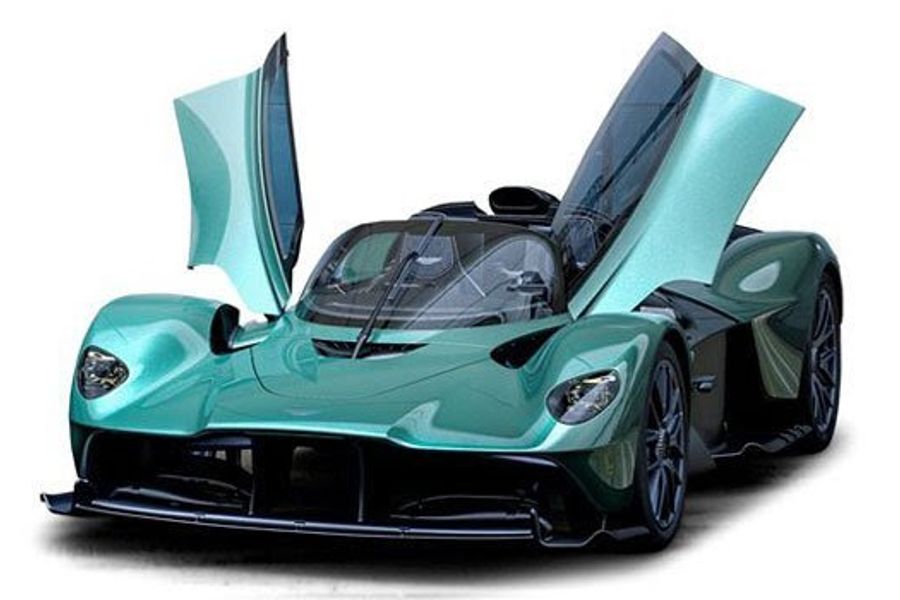 EMM London Private Office Showcases Two Stunning Hypercar Roadsters @ London Concours