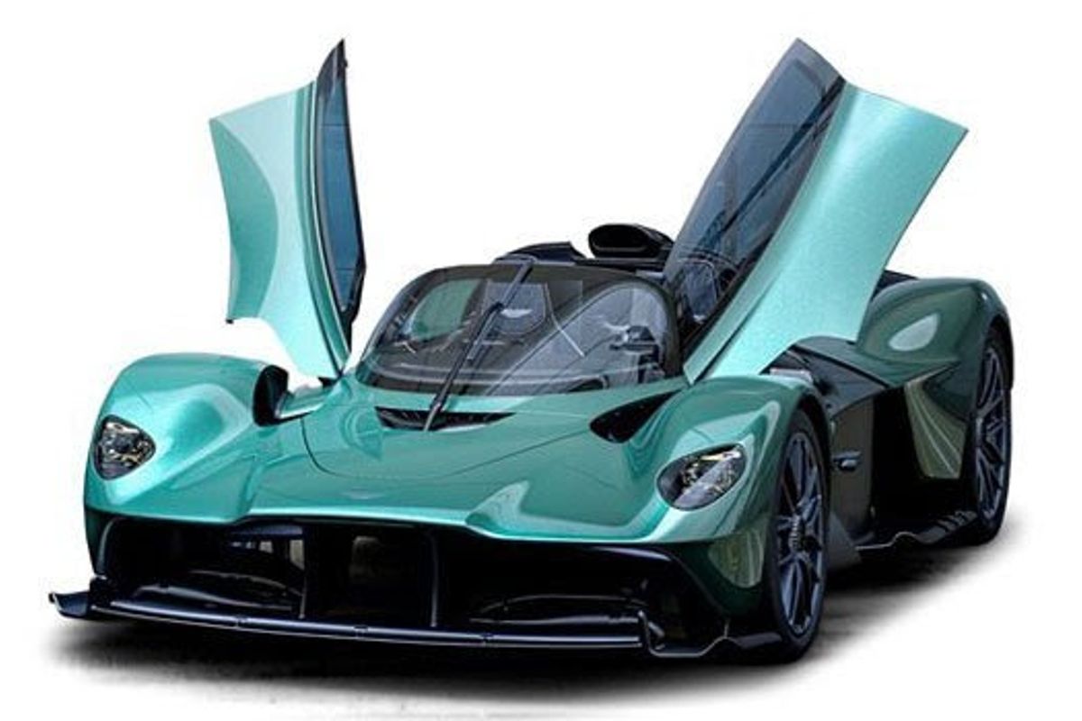 EMM London Private Office Showcases Two Stunning Hypercar Roadsters @ London Concours