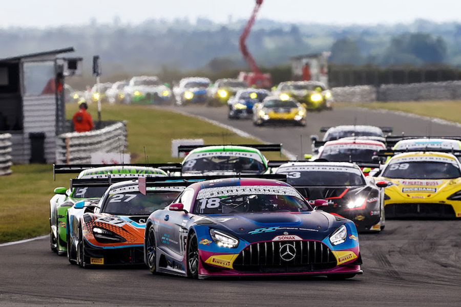 Barwell's penalty hands Tse/Goetz British GT Race 2 victory