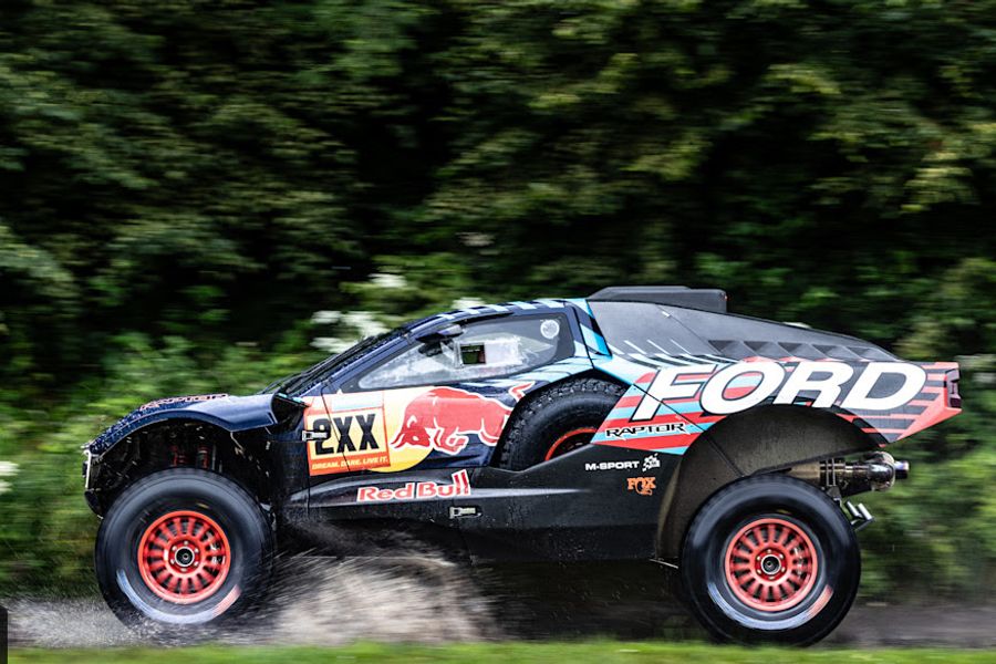 Carlos Sainz motivated to win Dakar Rally in all-new Ford Raptor T1+