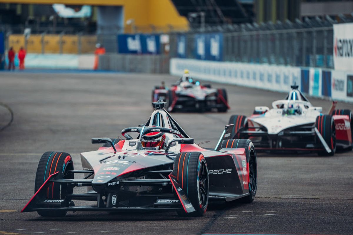 Three titles within reach for Porsche at Formula E season's London finale