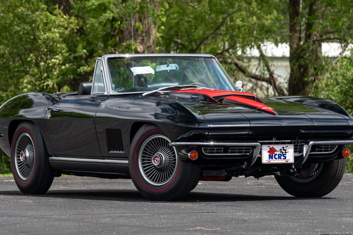 Corvettes Cruising to California for Mecum Monterey Auction