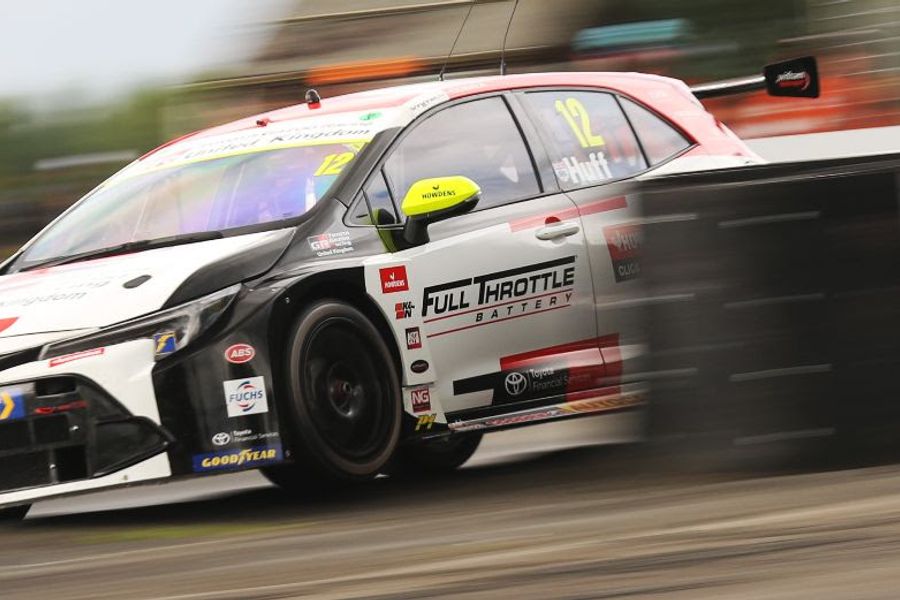 Toyota drivers fired-up for BTCC’s annual trip to Knockhill