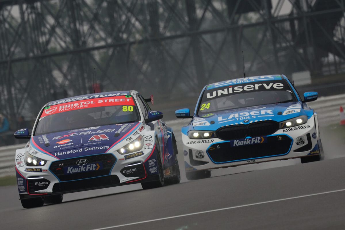 Tom Ingram & Jake Hill tied at the top ahead of BTCC season finale