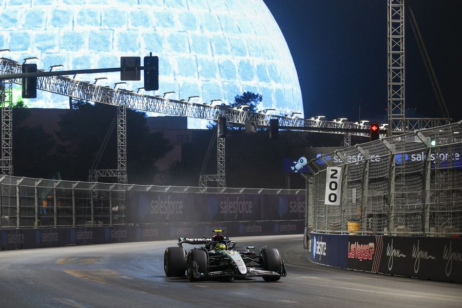 Hamilton quickest in practice for the Las Vegas Grand Prix 