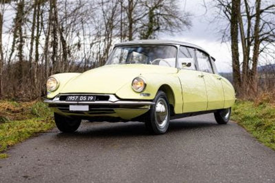 Aguttes Passion For  Citroën Auction