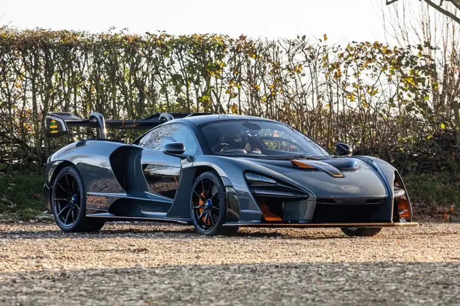 McLaren Senna-Chassis #0001 @ Iconic Auctioneers Race Retro Sale