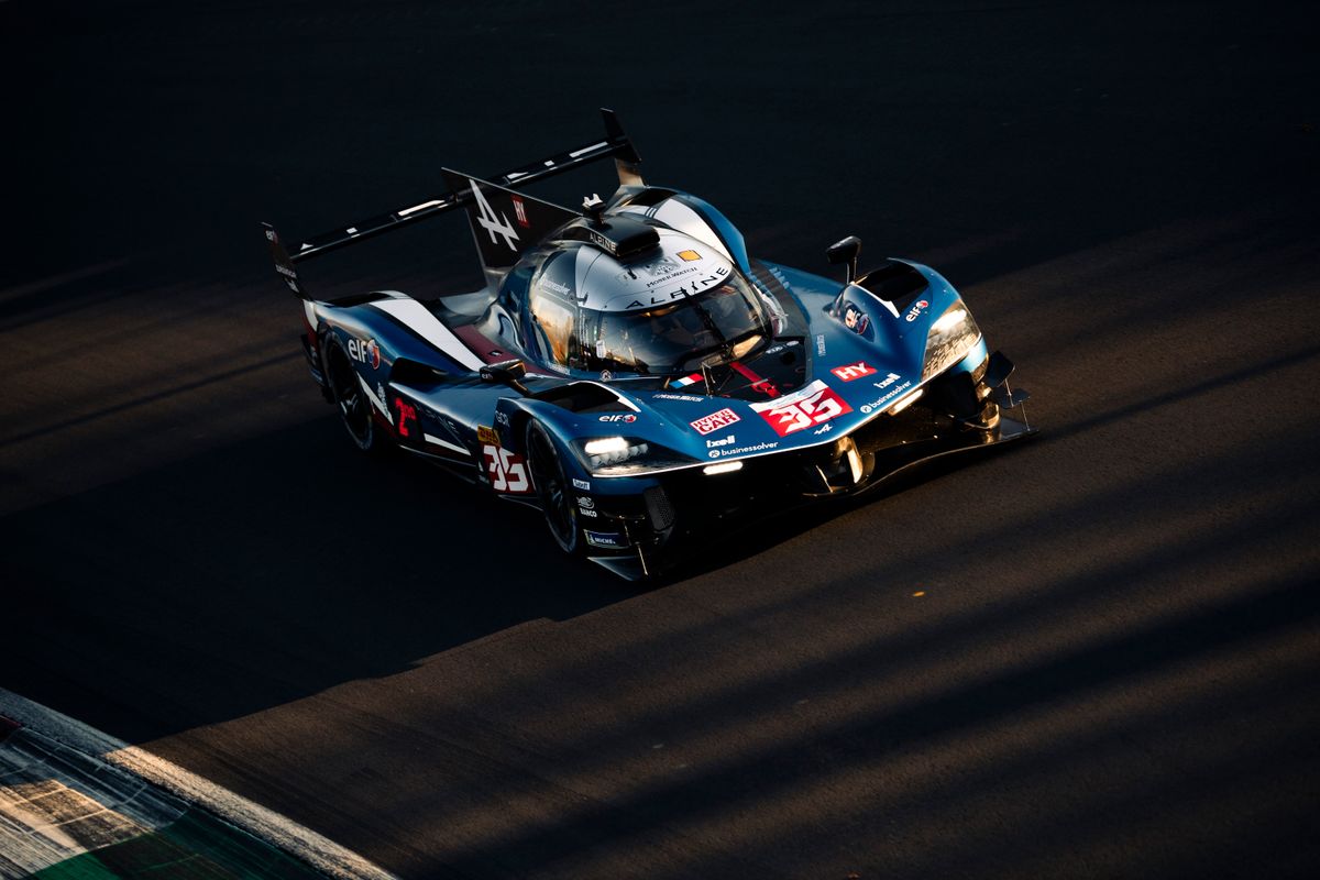 Alpine Endurance Team in Qatar for the WEC Prologue