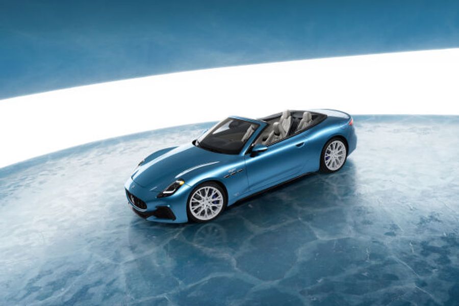 Maserati completes GranCabrio range at The I.C.E. St. Moritz