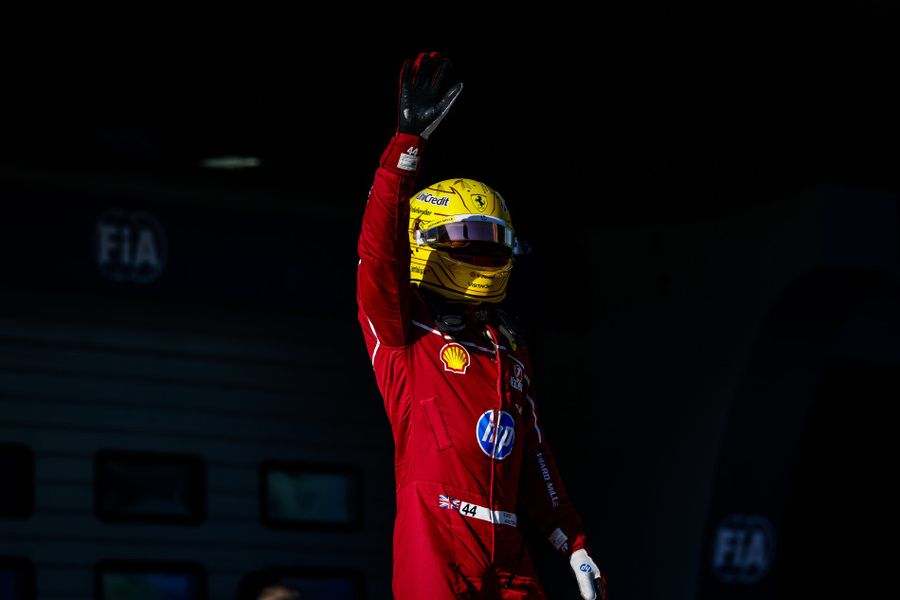 Hamilton takes Sprint pole in Shanghai for Chinese Grand Prix