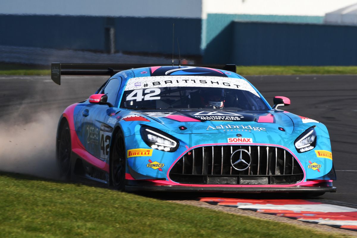 British GT: Dawson & Jewiss take GT3 top spot; Warren & Brown on GT4 pole