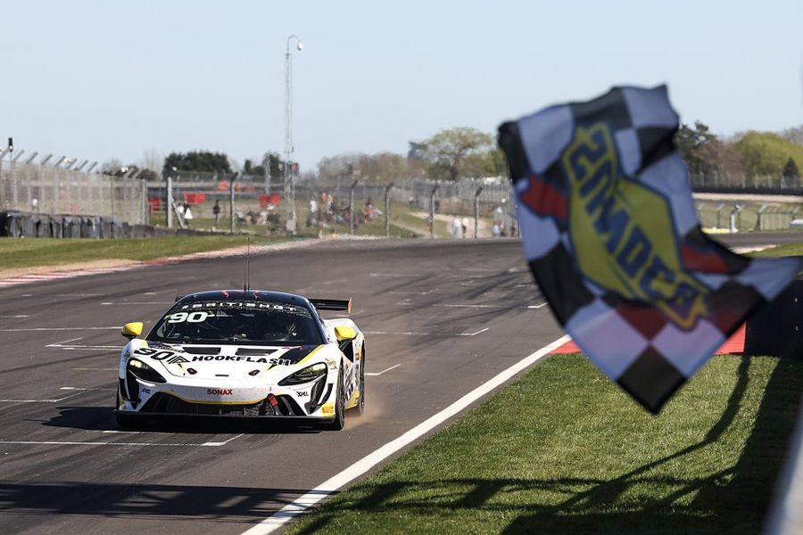 Dawson and Jewiss celebrate winning British GT3 debuts at Donington