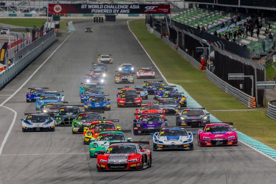 Yuan & Ye on top in GT World Challenge Asia season opener