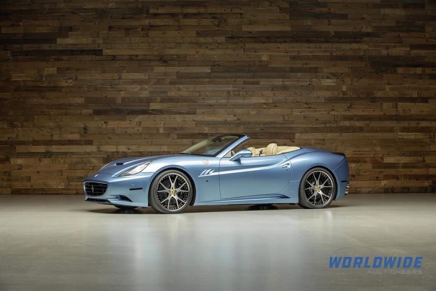 Modern & Classic  Ferraris @ Worldwide Auctioneers Enthusiast Auction, video