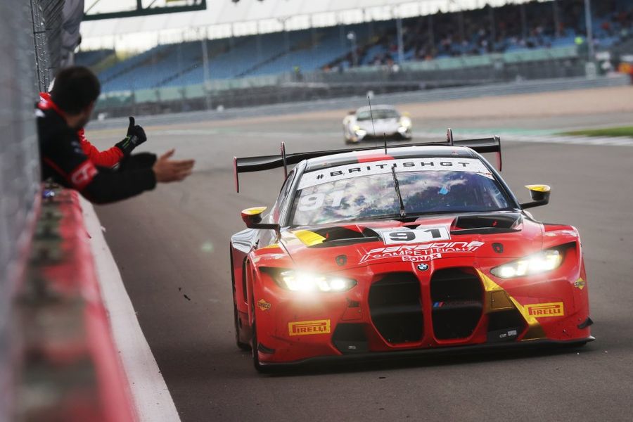 Dan Harper & Darren Leung win Silverstone 500 for BMW