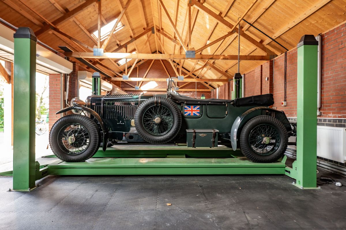 Ten classics from the ‘Loch Lomond Collection’ @ H&H Classics