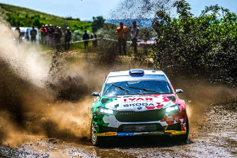 Mabellini leads after drama-filled ERC Rally Hungary on Saturday