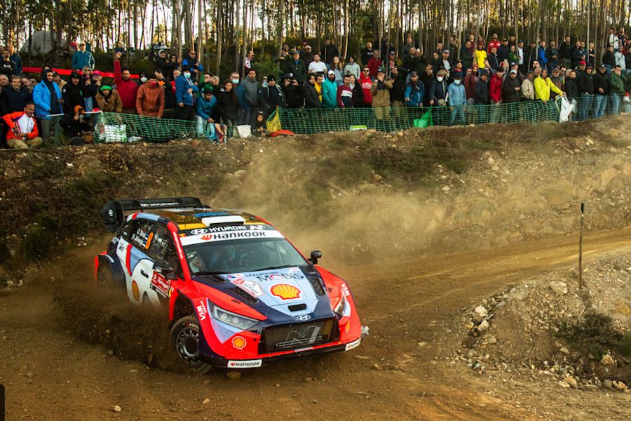 Tänak leads after fierce Friday on Rally de Portugal