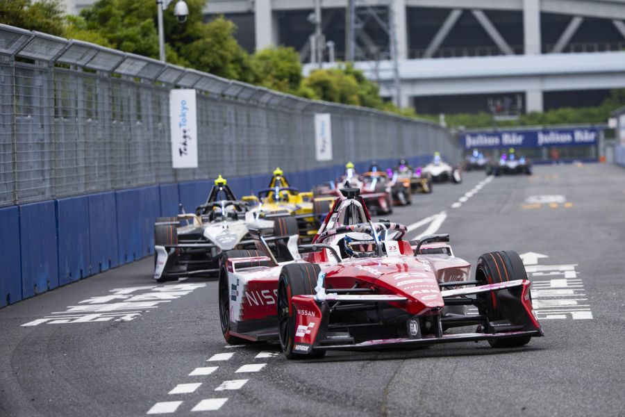Oliver Rowland scores home win for Nissan in Tokyo E-Prix Race 2