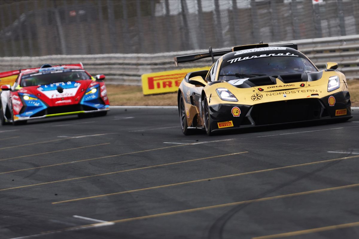 Pampanini, Calamia triumph in ultra-close GT2 European Race 2 at Zandvoort