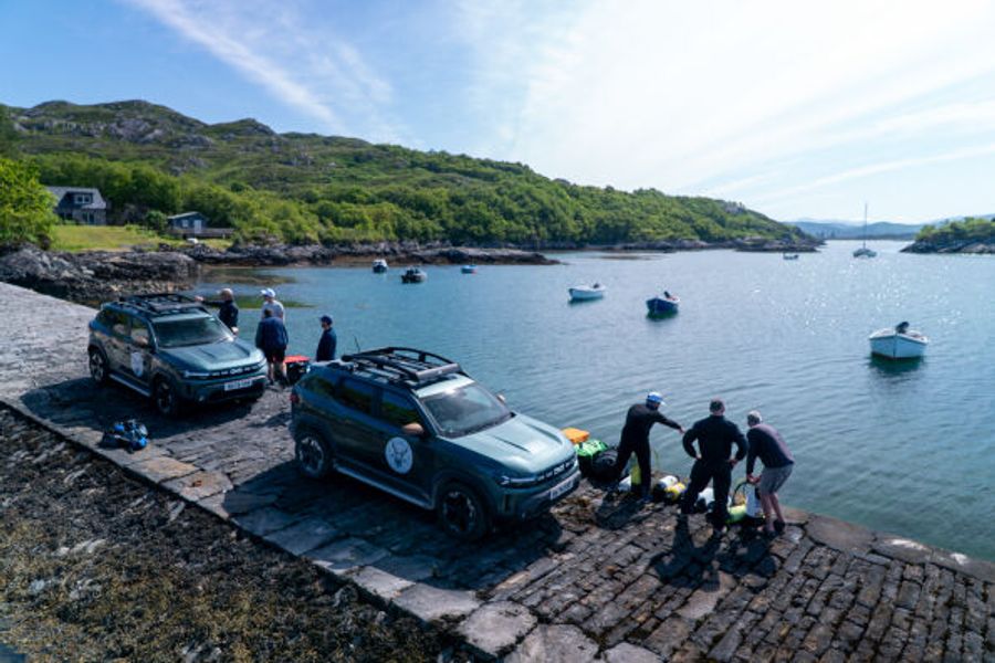 Dacia Duster tackles pioneering expedition to Scotland’s secluded shoreline