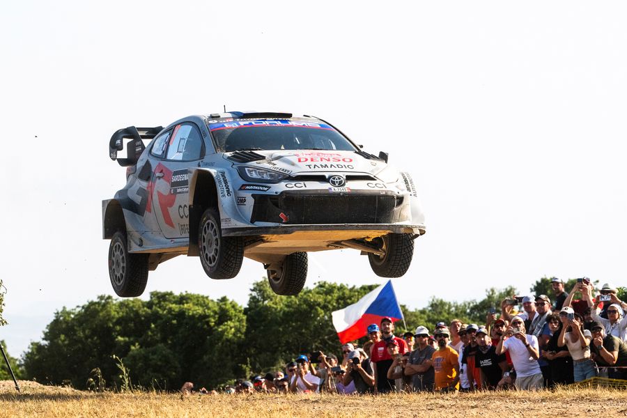 Rally Italia Sardegna spoils go to Ogier as WRC title race intensifies
