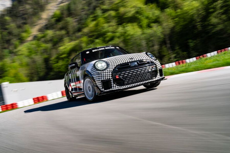 MINI John Cooper Works & Bulldog Racing are ready for Nurburgring  24 Hours