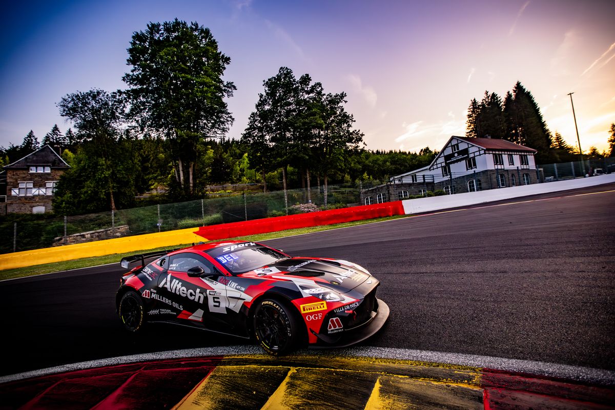 Safronov and Vaintrub win in the FFSA French GT Championship at Spa