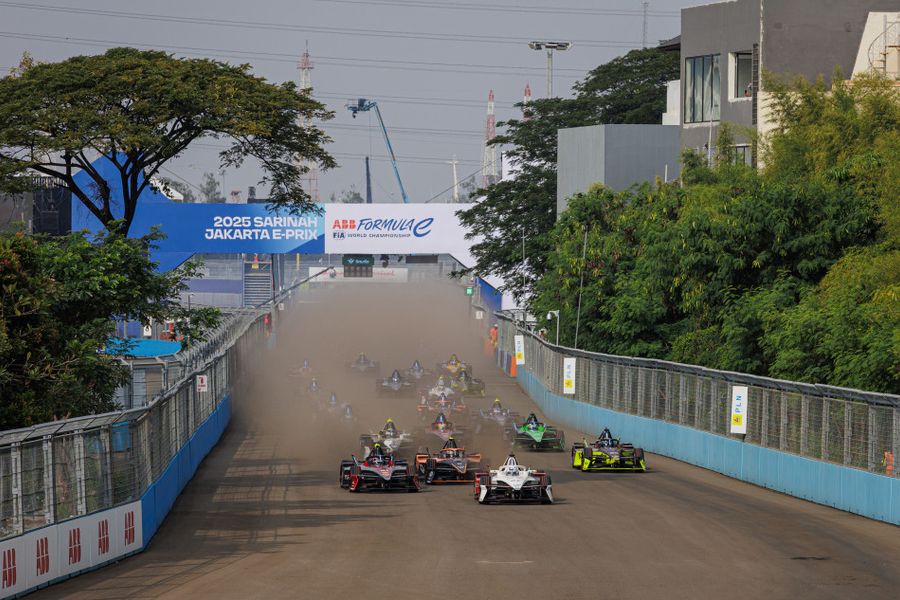Ticktum handles the heat to win Jakarta E-Prix