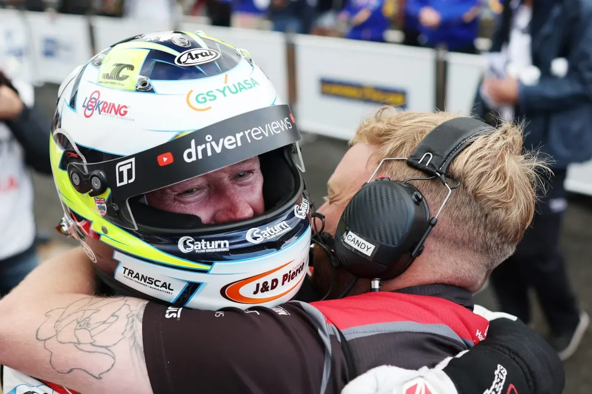 BTCC: Shedden shows his class with stunning win in Race 3