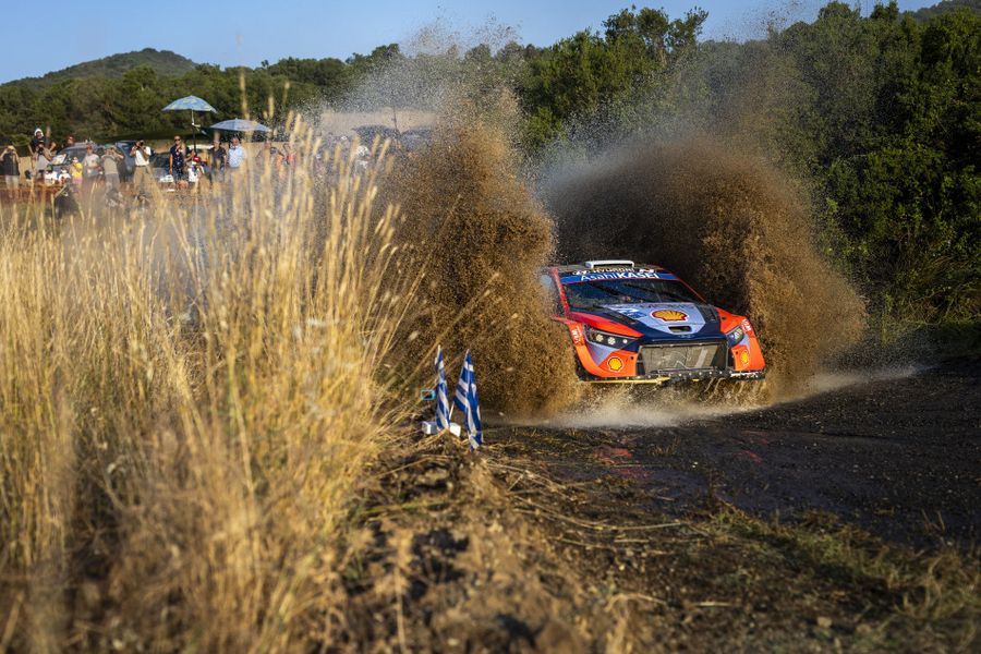 Tänak leaves rivals trailing Saturday on the Acropolis Rally