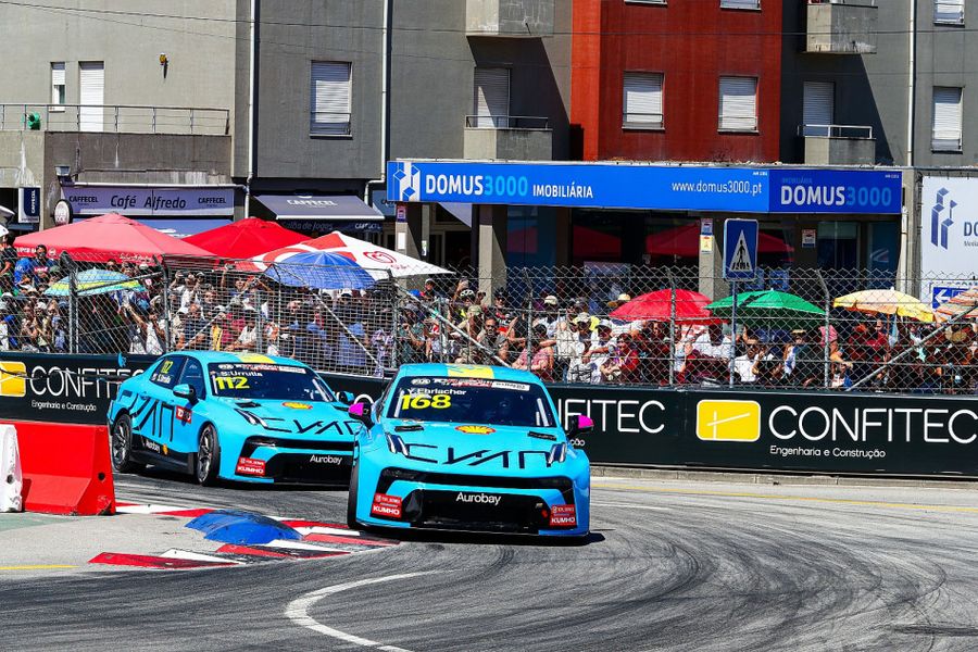 TCR World Tour: Ehrlacher extends championship lead in Vila Real