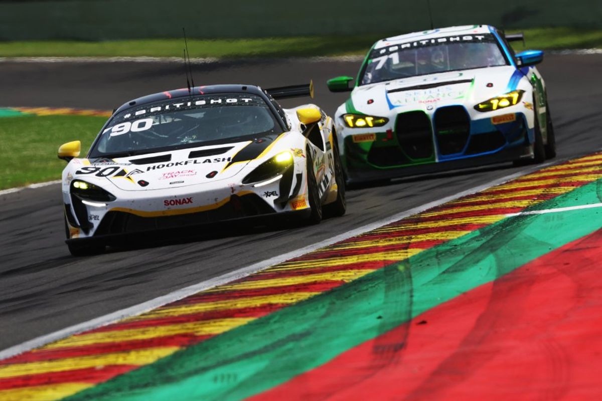 British GT 2025 passes half-distance with two Snetterton sprints