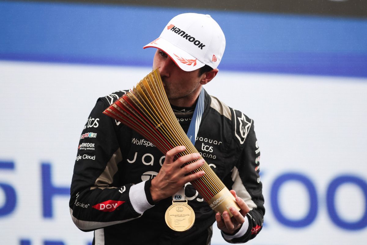 Lights to flag victory for Evans and Jaguar in Berlin E-Prix opener