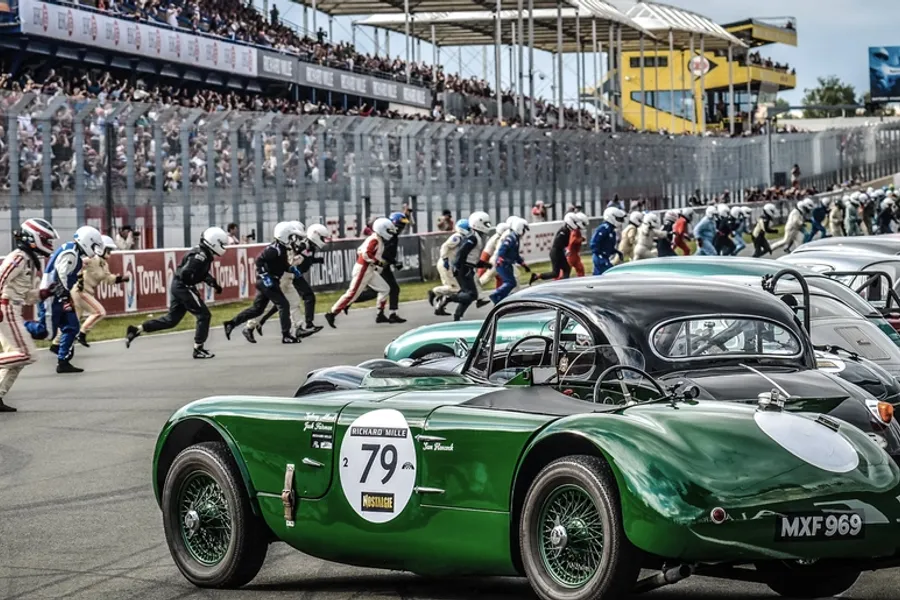 The Le Mans Classic: 24 hours of racing, three races for each of the six grids