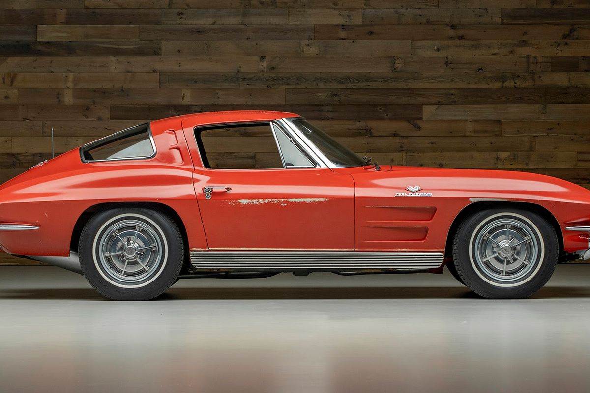 Legendary 1963 Split-Window Corvette @ Worldwide Auctioneers,video 