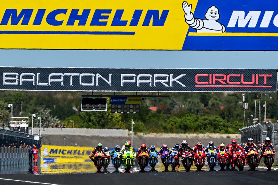 Marquez beats Acosta and Bezzecchi to extend unbeaten MotoGP run