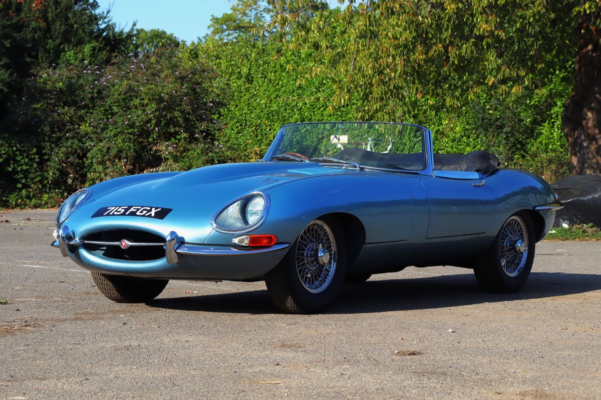1961 Jaguar E-Type Series I 3.8 Roadster @ H&H Classics Kelham Hall auction