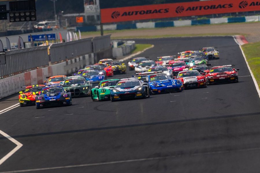 GT World Challenge Asia Okayama Race 2: Lu & Buus complete lights-to-flag win