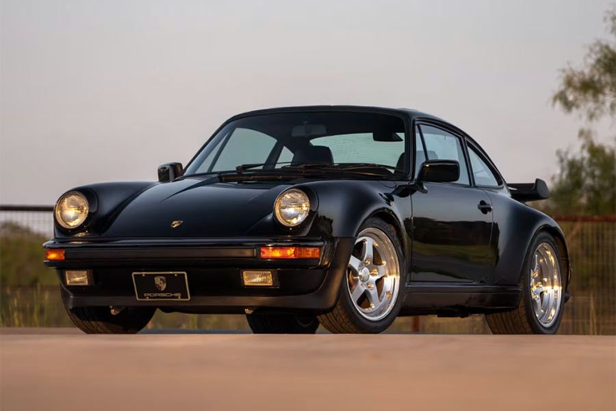 1986 Porsche 930 Turbo Coupe @ Mecum Dallas Auction