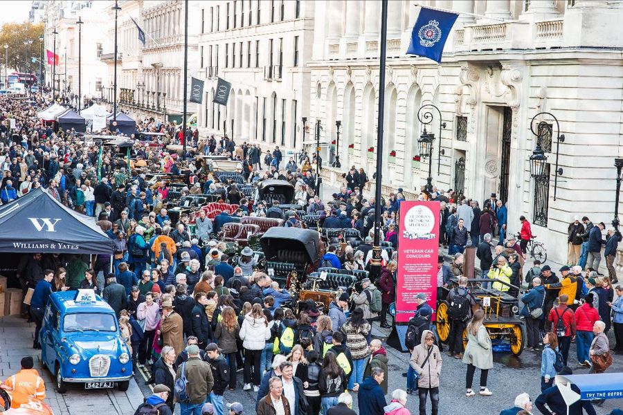 St James’s Motoring Spectacle packs Pall Mall