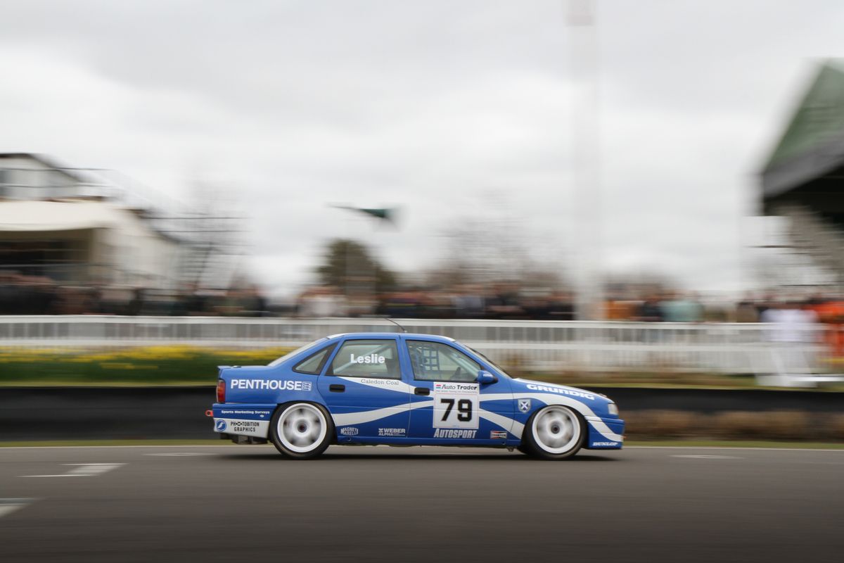 Super Touring Car Demo & Shoot-Out @ Goodwood Members' Meeting