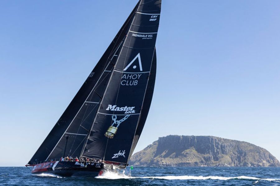 Master Lock Comanche takes 2025 Rolex Sydney Hobart Line Honours